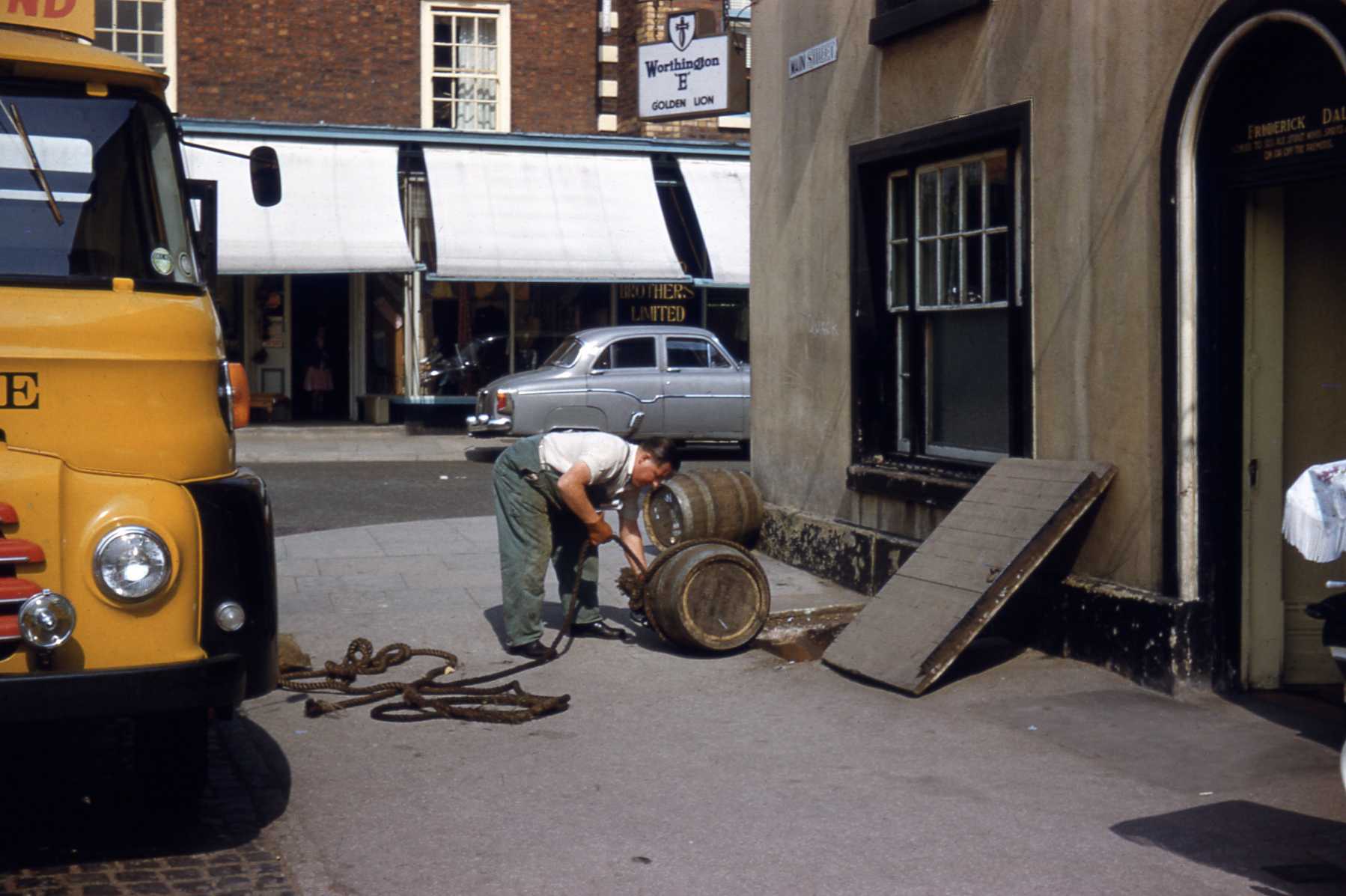 D1 056 - The Golden Lion, Main Street.               Beer delivery.jpg